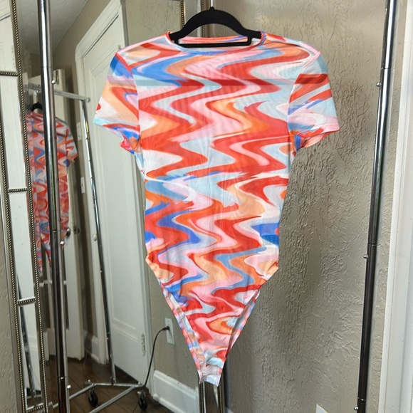 NWOT Marbled Print Sheet Bodysuit - Picture 3 of 8